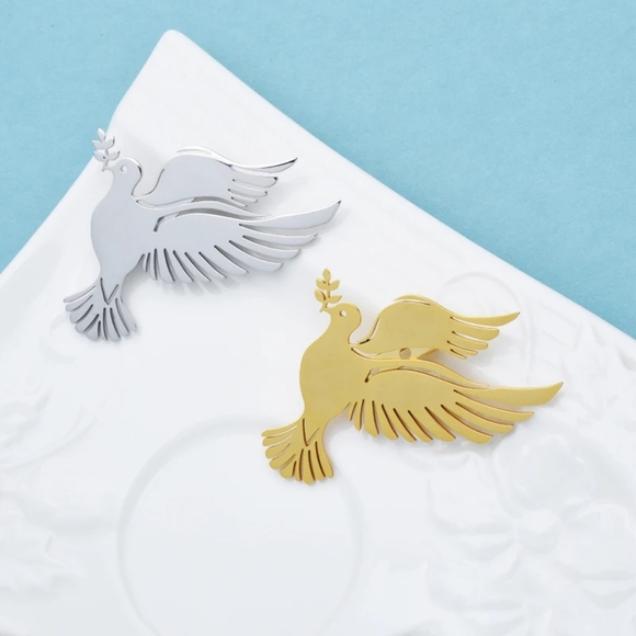 VQ Dove Brooch - Picture 3 of 4